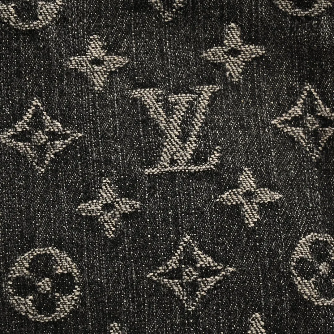 Louis Vuitton/ Classic